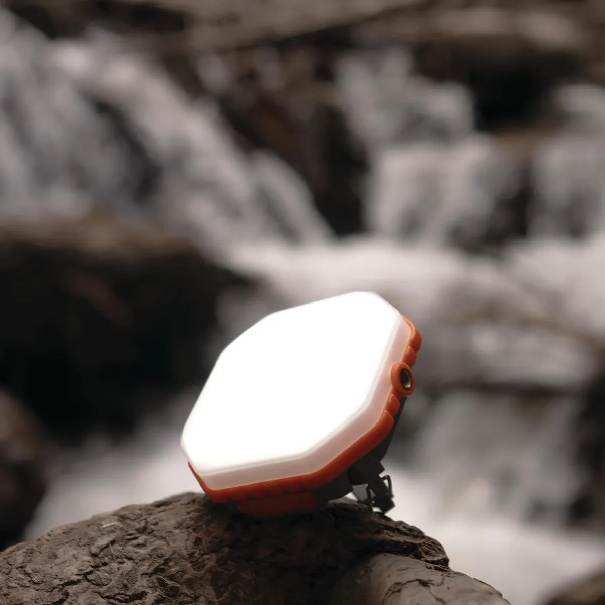 Linterna Compacta Recargable/solar/led de Wagan Tech - Imagen 2